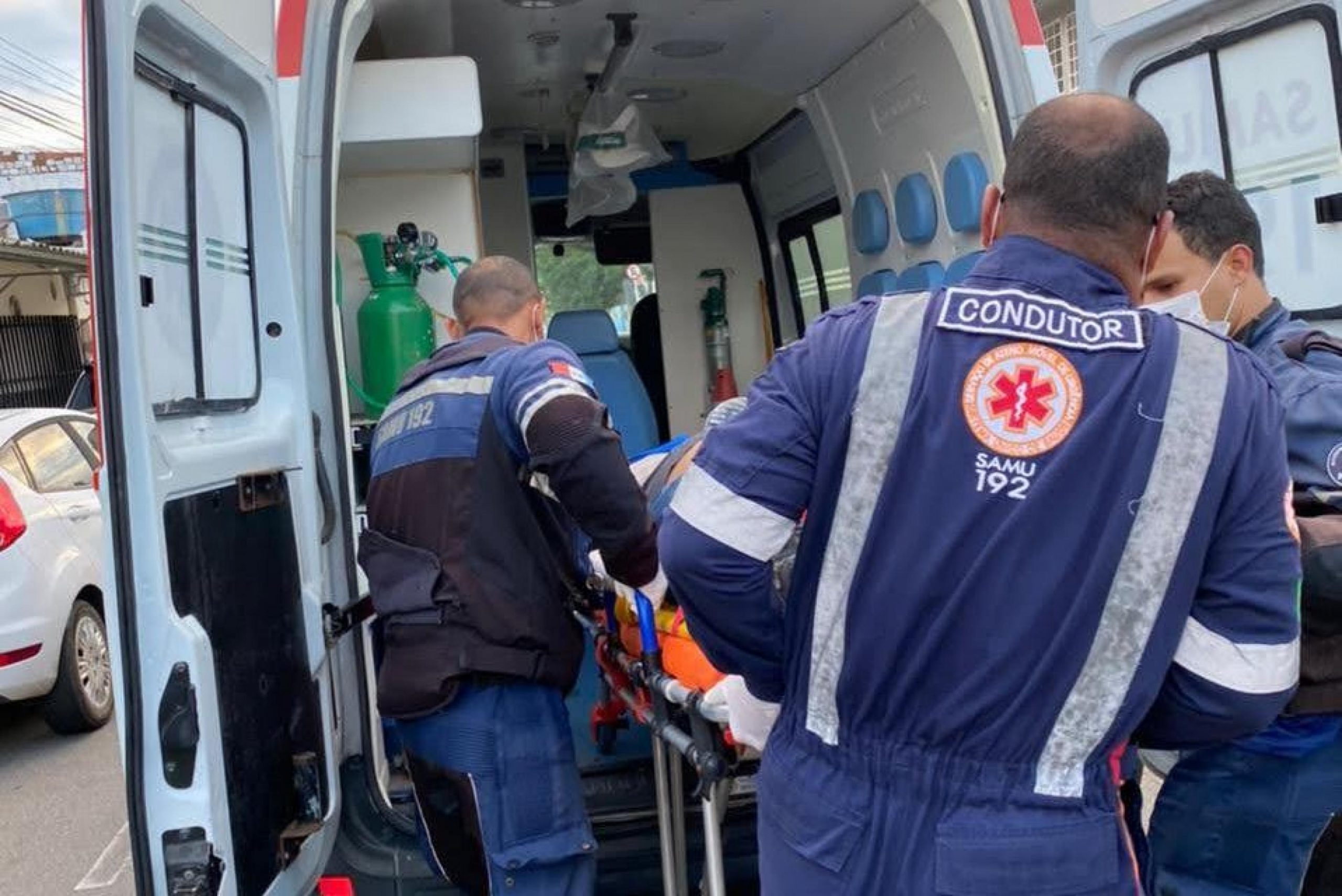 Samu atende vítima de acidente no bairro Mangabeiras, em Maceió – Saúde Alagoas