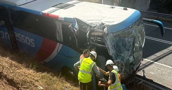 10 minutos: acidente com autocarro no IP3 provoca um morto e 31 feridos e nova unidade da PSP assume amanhã controle dos aeroportos