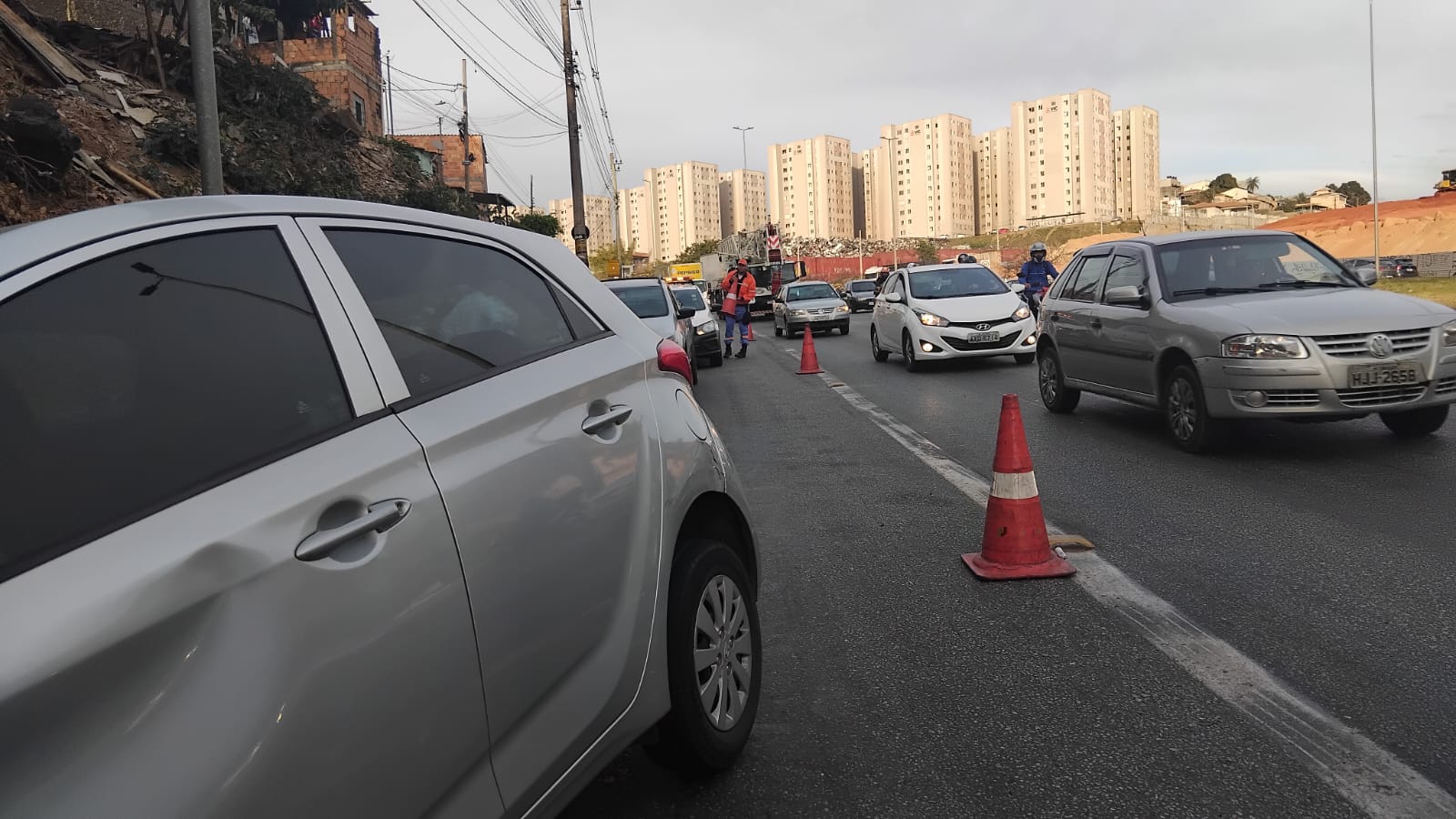 Acidente na Via Expressa provoca congestionamento na Via Expressa