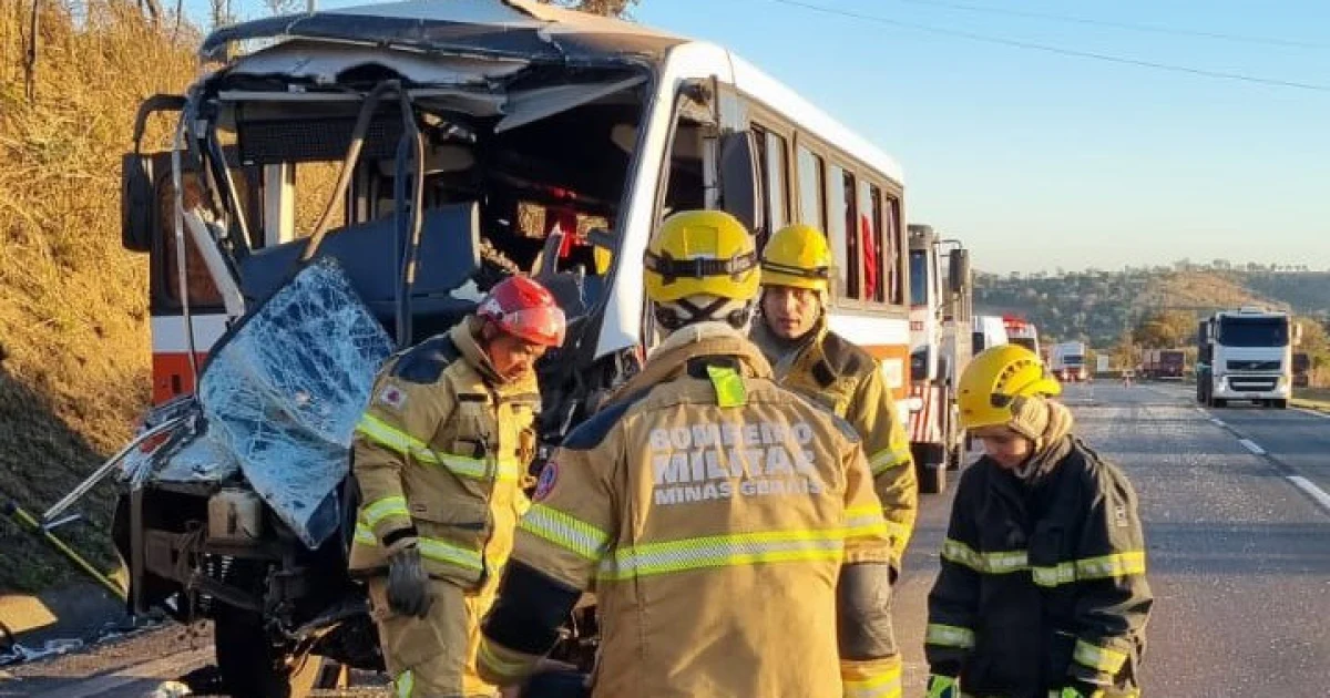 BR-040: vítimas do micro-ônibus relatam ultrapassagem antes do acidente com carreta