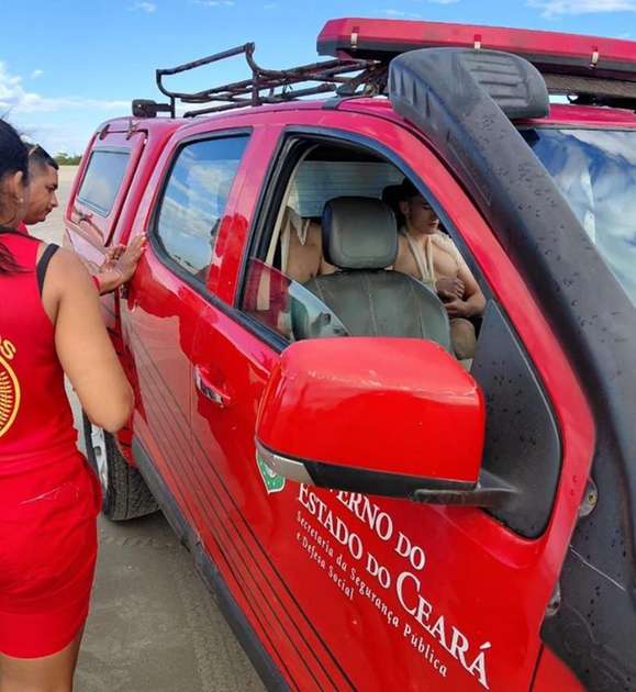 Dois jovens americanos ficam feridos em acidente com quadriciclo em Jericoacoara