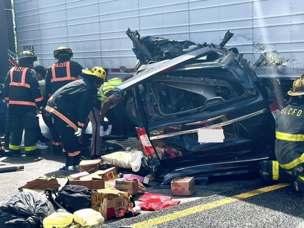 Governo Trump diz que motorista envolvido em acidente fatal na Flórida estava ilegalmente nos EUA