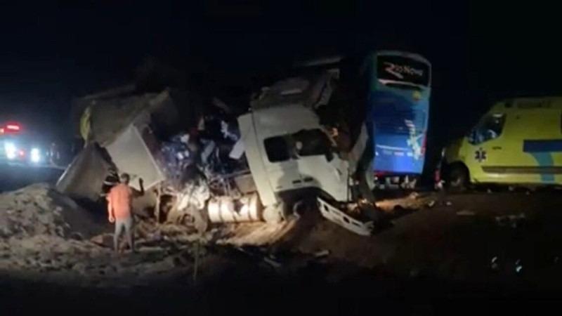 Grave acidente na BR-163 deixa mortos entre Nova Mutum/MT e Lucas do Rio Verde