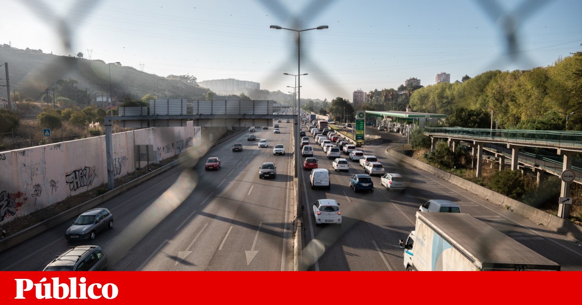IC19 cortado no sentido Lisboa-Sintra devido a acidente com seis viaturas | Trânsito