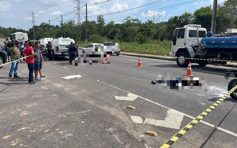 Industriários morrem em grave acidente na Avenida das Torres, em Manaus