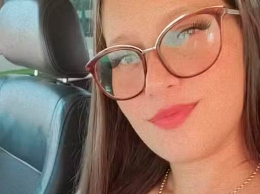 Jovem locutora de rádio anos morre em acidente de moto na BR-435 em Cerejeiras - Polícia