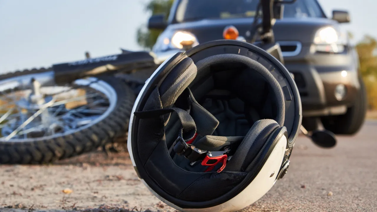 Motociclista de 40 anos morre em despiste na EN242 na Marinha Grande