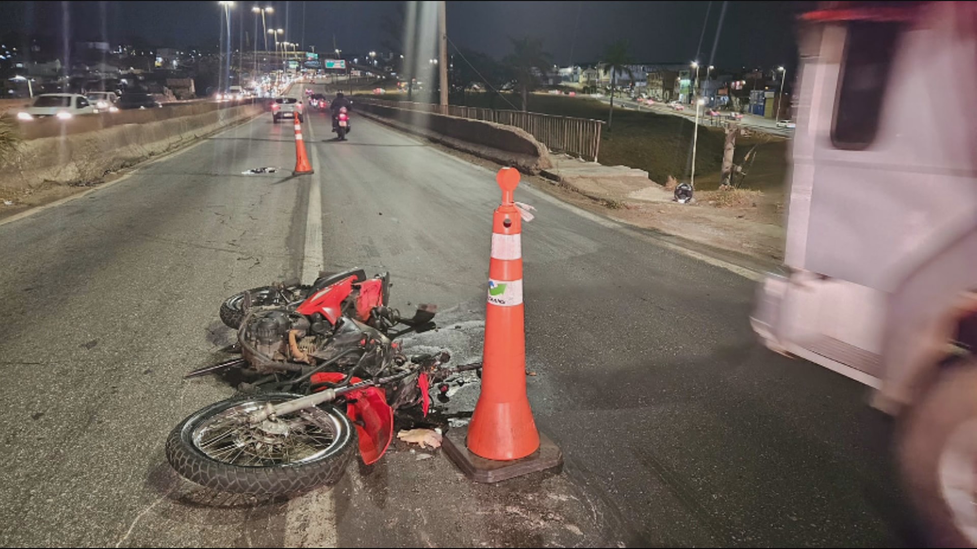 Passageiro de moto por app morre em acidente no Anel Rodoviário, em BH