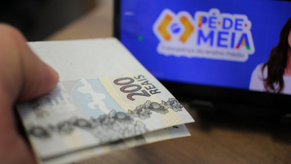 Pé-de-Meia paga 5ª parcela a alunos nascidos em novembro e dezembro - Portal Voz do Campo