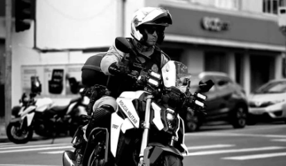 Policial militar perde a vida em grave acidente entre moto do BPTran e viatura do Deppen na Linha Verde