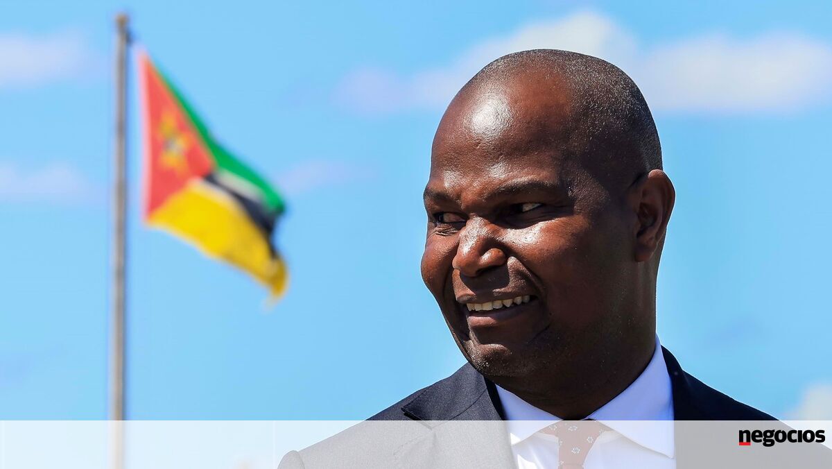 Presidente moçambicano insiste que retoma do projeto de gás depende da TotalEnergies - Energia