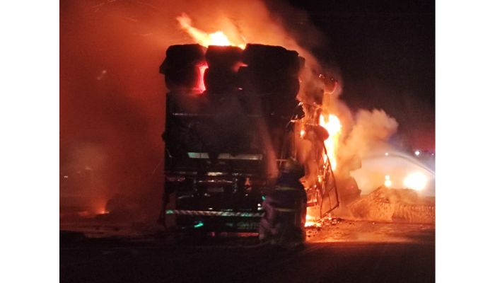 Uma pessoa morre e outra fica gravemente ferida em acidente na BR 277; veja as imagens do momento