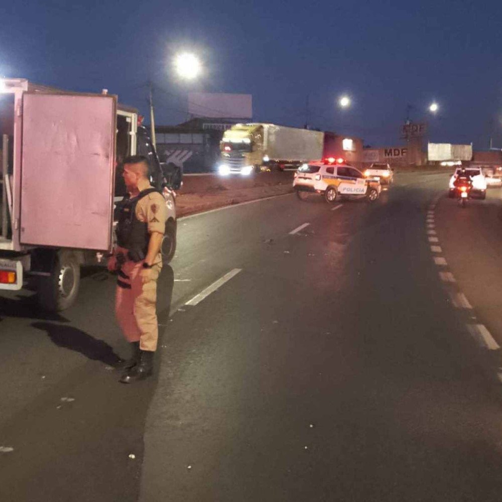 Acidente de moto mata homem e bloqueia trânsito da Via Expressa de Contagem