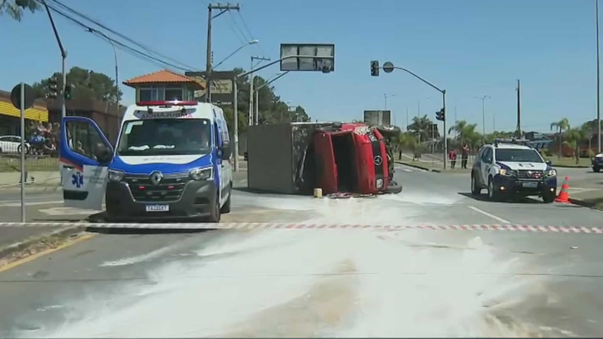 Adolescente morre após ser ejetado em acidente e duas toneladas de vidro moído ... - G1 - Globo