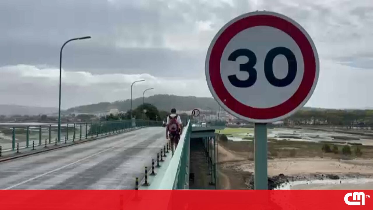 Advogada que passava na ponte Eiffel testemunhou todo o acidente - Vídeos