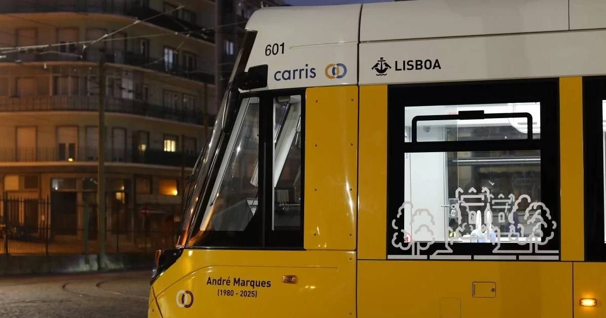 Elétrico batizado com o nome de André Marques, guarda-freio foi homenageado no 153.º aniversário da Carris
