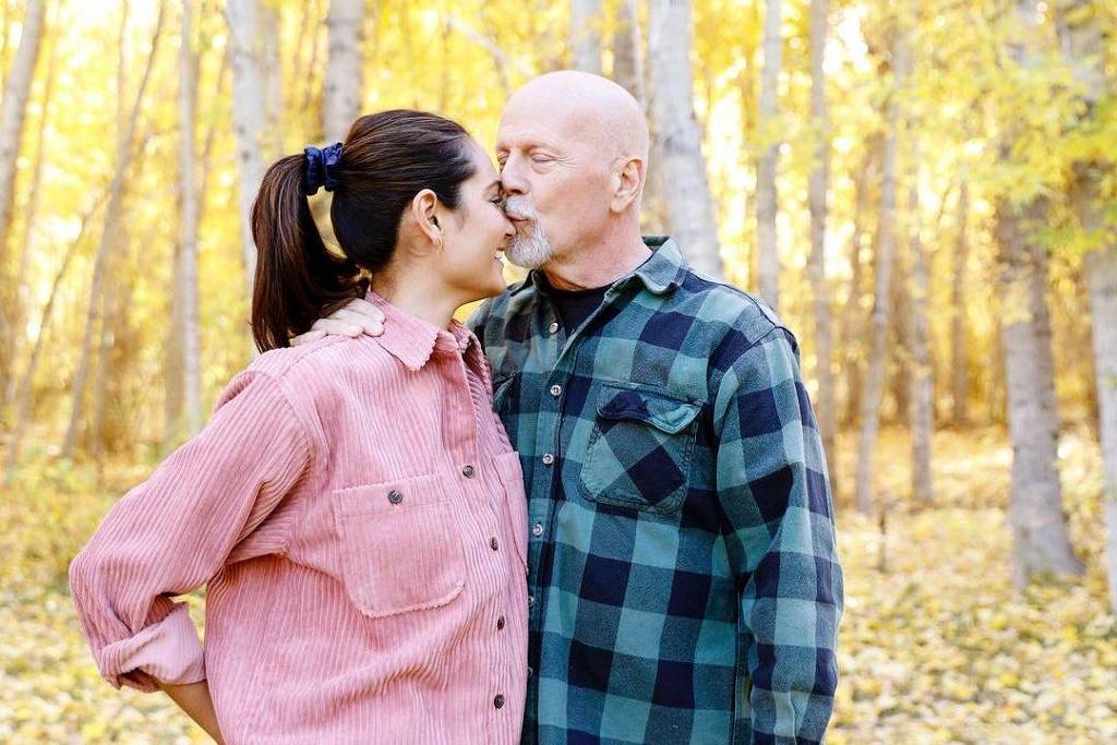 Esposa de Willis diz acidente em filme antecipou demência - 13/09/2025 - Celebridades