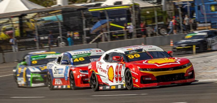 Galid Osman brilha em sua estreia nos ovais da NASCAR Brasil