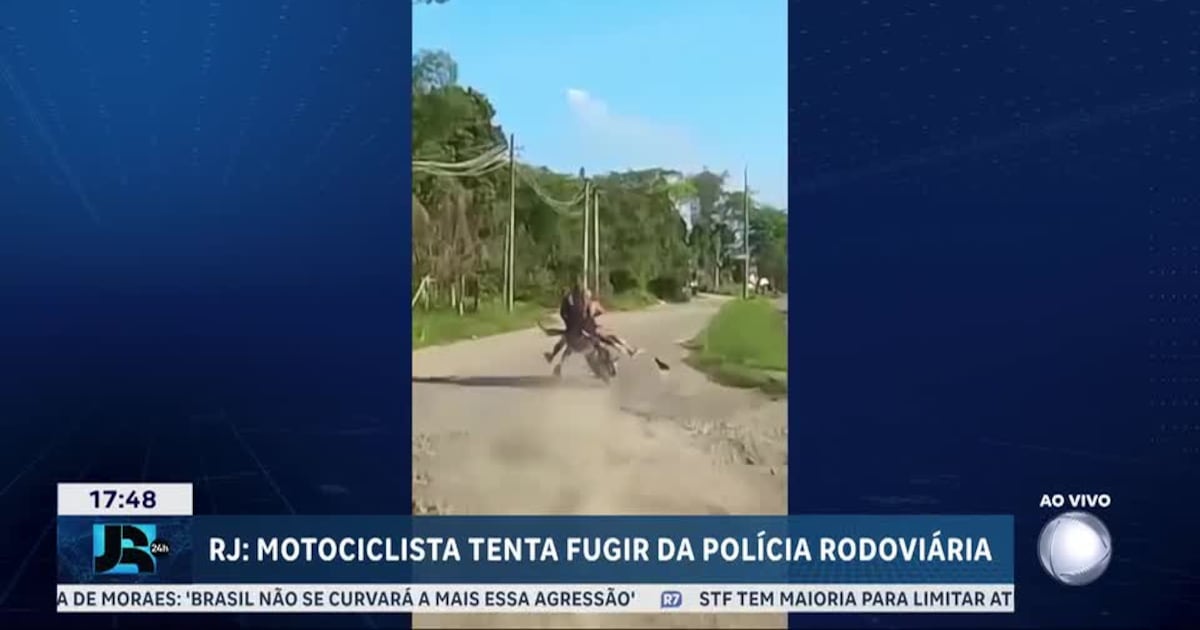 Motociclistas sem capacete sofrem acidente após tentarem fugir da PRF em Duque de Caxias (RJ) – Noticias R7