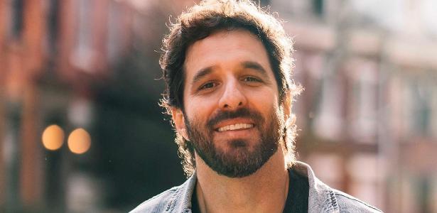 Rafinha Bastos caiu de bicicleta em Nova York e terá de ser operado