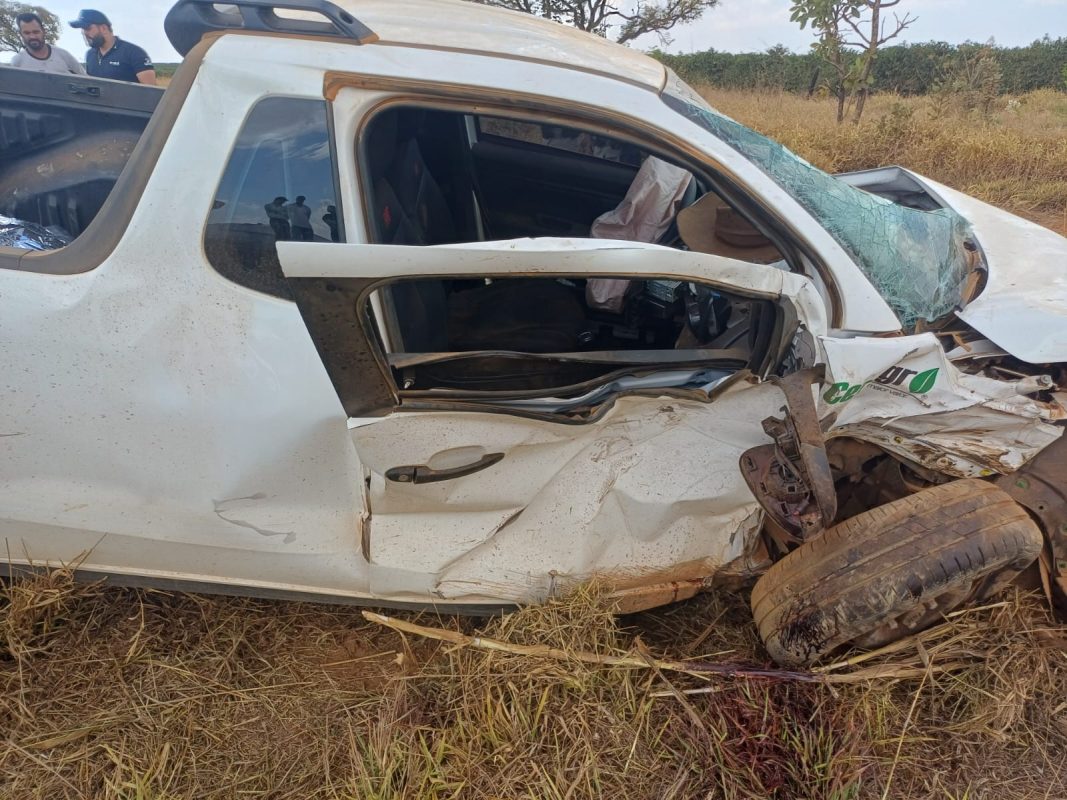 Rio Paranaíba • Motorista morre em acidente entre duas picapes na BR-354