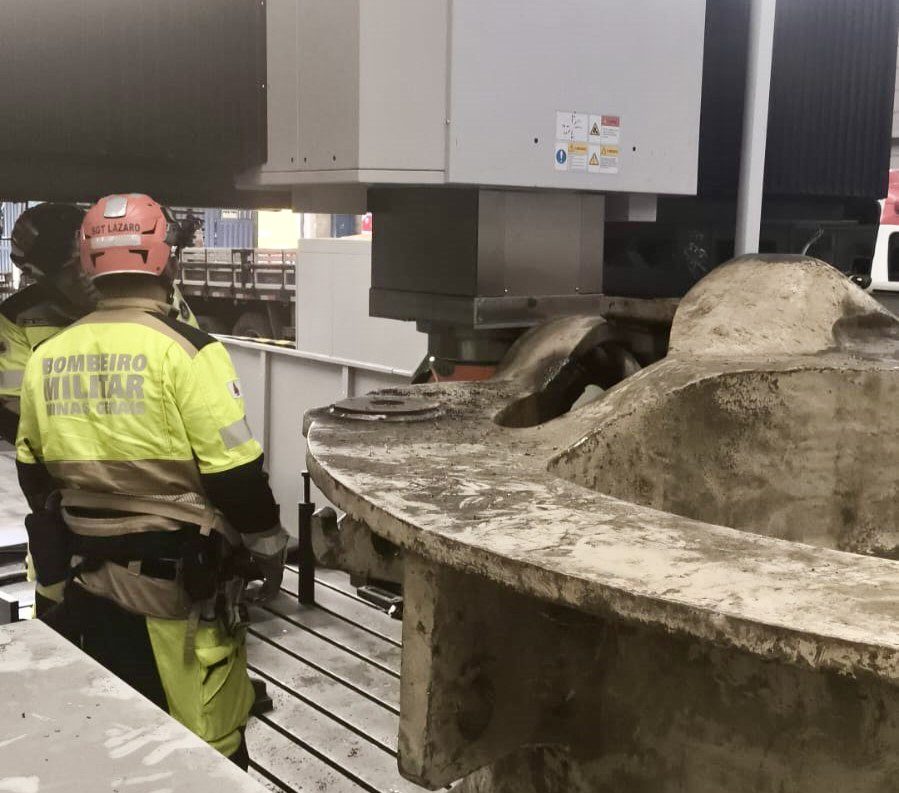 Trabalhador morre em acidente com maquinário pesado em Betim