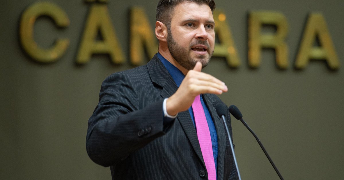 Vereador Jessé Sangalli sofre acidente com monociclo e quebra clavícula