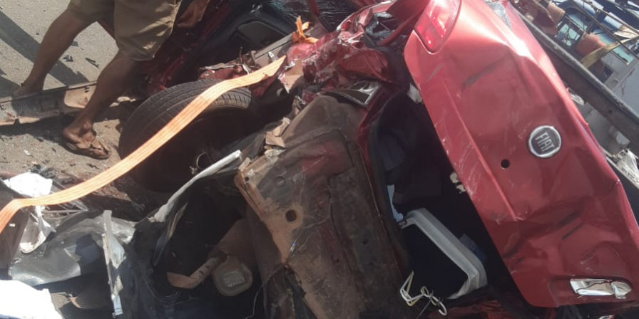 Acidente causa engavetamento e paralisa trânsito na BR-135