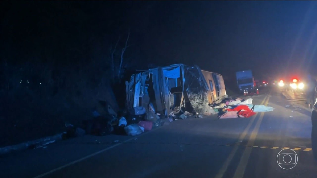 Acidente de ônibus deixa 17 mortos em Pernambuco - G1 - Globo