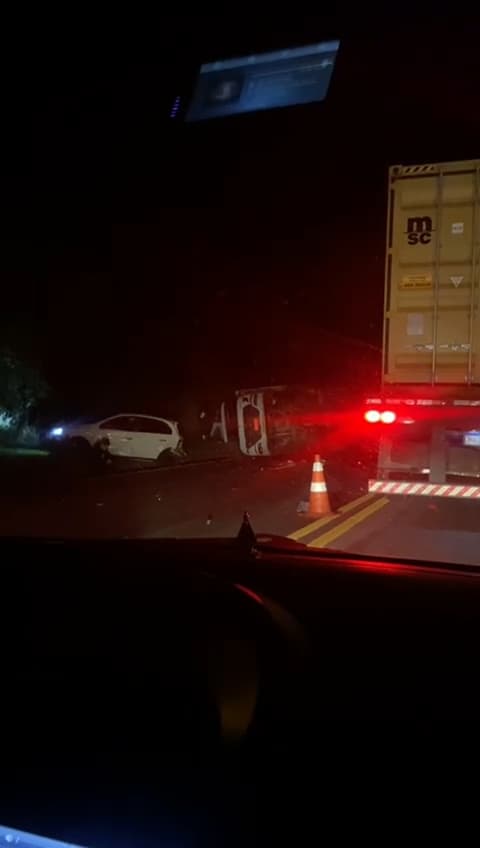 Acidente envolvendo dois carros e um ônibus deixa vítima fatal em Ressaquinha – Carandai Online