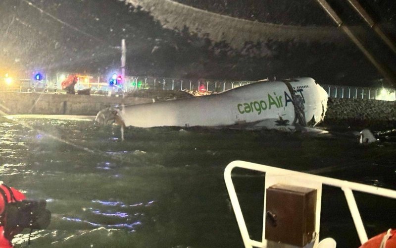 Boeing 747 sofre acidente em Hong Kong