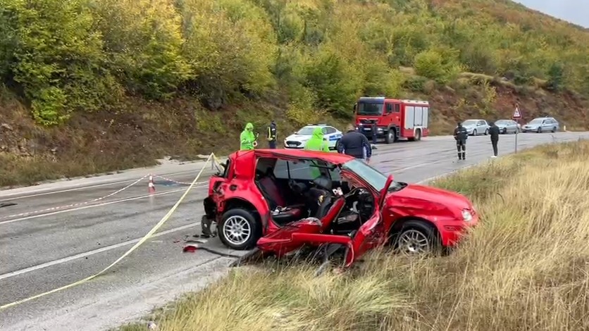 Grave acidente em Devoll, mulher perde a vida