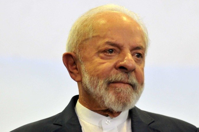 Lula lamenta mortes após acidente de ônibus em Pernambuco