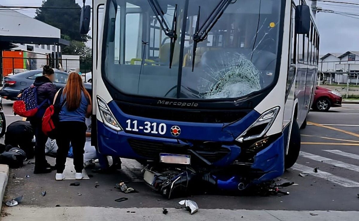 motociclista-estado-grave-acidente-onibus