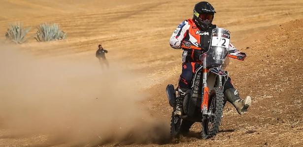 Jorge Brandão caiu de sua motocicleta na altura do quilômetro 214 da etapa