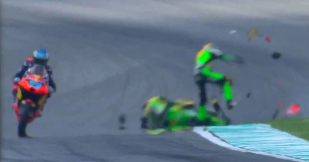 Piloto da Moto3 sofre grave acidente e tem múltiplas paradas cardíacas