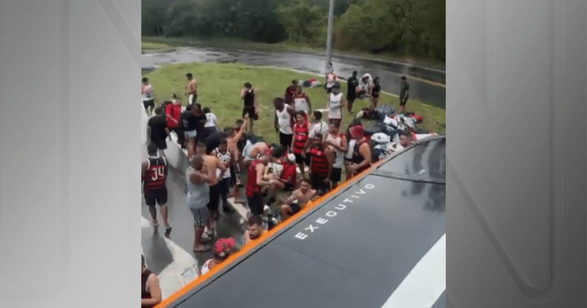 Polícia investiga causa de acidente com ônibus que levava torcedores do Fla