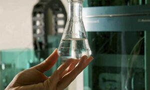 Vigilância Sanitária divulga mais um lote de whisky sob suspeita de contaminação