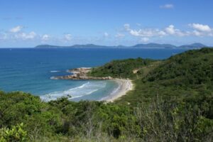 Governador Celso Ramos lidera em praias impróprias, Porto Belo está 100% própria
