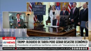 O presidente dos Estados Unidos, Donald Trump, afirmou que a suspensão de suas tarifas seria um “desastre econômico e de segurança nacional”. Ele defendeu o uso das tarifas como mecanismo de defesa, propondo destinar parte da arrecadação a cidadãos de baixa e média renda e o restante para reduzir a dívida pública.
Reportagem: Eliseu Caetano
📺 Confira ao vivo: https://youtube.com/live/VTuuU1ZTqxk #JornalDaManhã