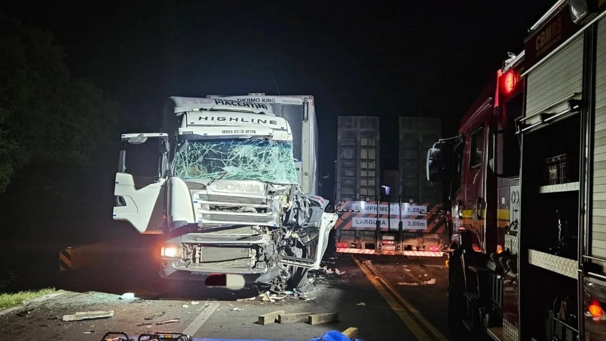 Acidente com sete veículos deixa três feridos na BR-386, em Soledade