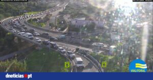 Acidente congestiona tráfego na Via Rápida — DNOTICIAS.PT