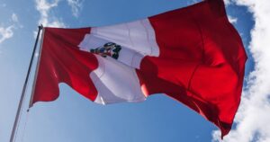 Acidente de ônibus deixa 37 mortos e 18 feridos no Peru, diz rádio