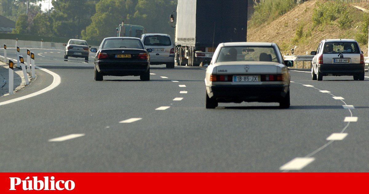 Autoestrada A1 cortada antes de Santa Iria após despiste de pesado | Acidentes