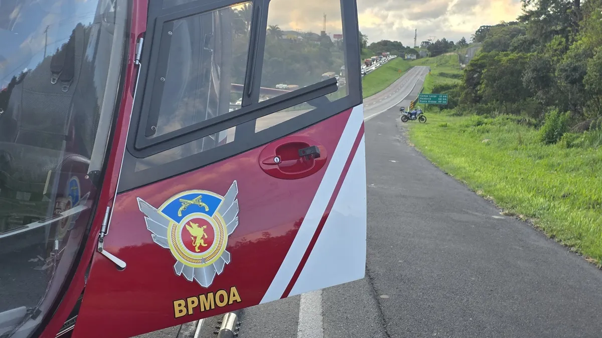 BR-277 tem 10 km de fila após acidente com motociclista na RMC