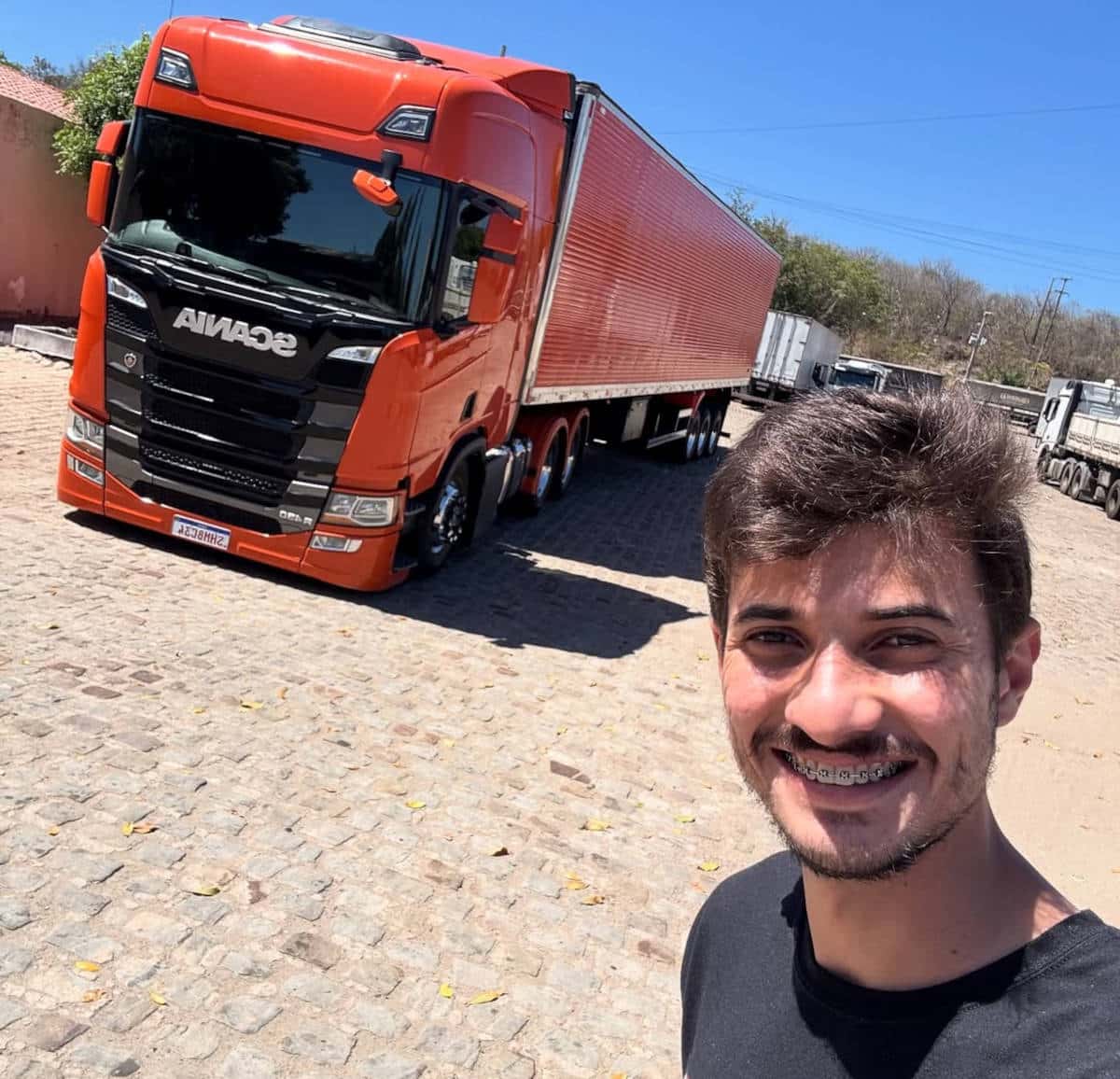 Caminhoneiro e influenciador mineiro “Gustavim GFM” morre em acidente na BR-381; veja o vídeo - Portal G37