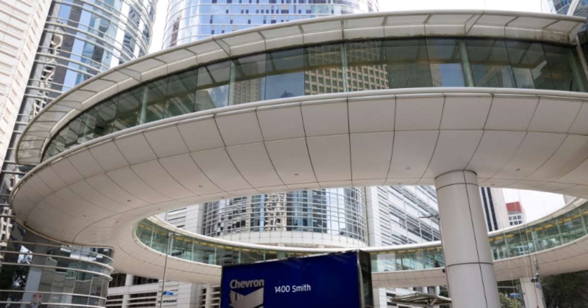 EXCLUSIVO-Total e Chevron lideram disputa para comprar descoberta de petróleo da Galp na Namíbia, dizem fontes