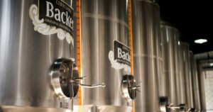 Justiça absolve réus do caso Backer por falta de provas, mas mantém indenizações às vítimas