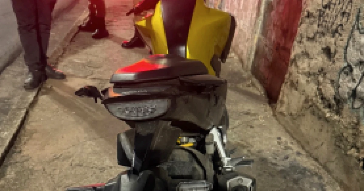 Jovens ficam feridos após acidente com moto na Cristiano Machado, em BH - Rádio Itatiaia