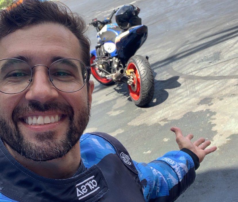 Motociclista morre após acidente em show de acrobacias no Beto Carrero World